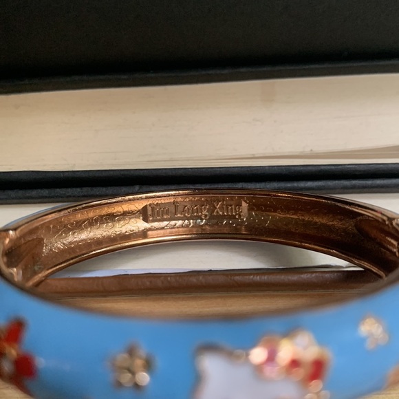 Hello Kitty Enamel Bracelet - Picture 12 of 13